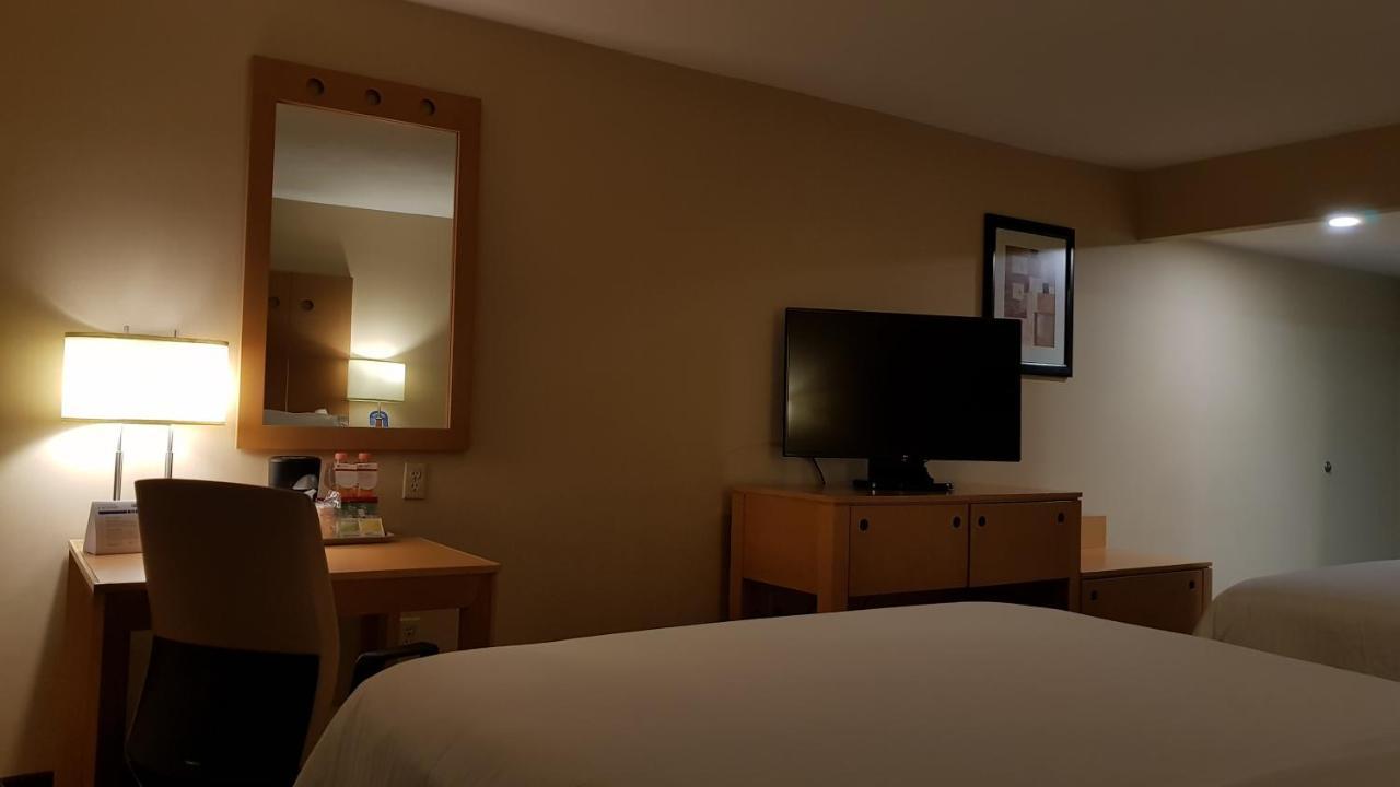 Holiday Inn Express Saltillo Zona Aeropuerto By Ihg מראה חיצוני תמונה
