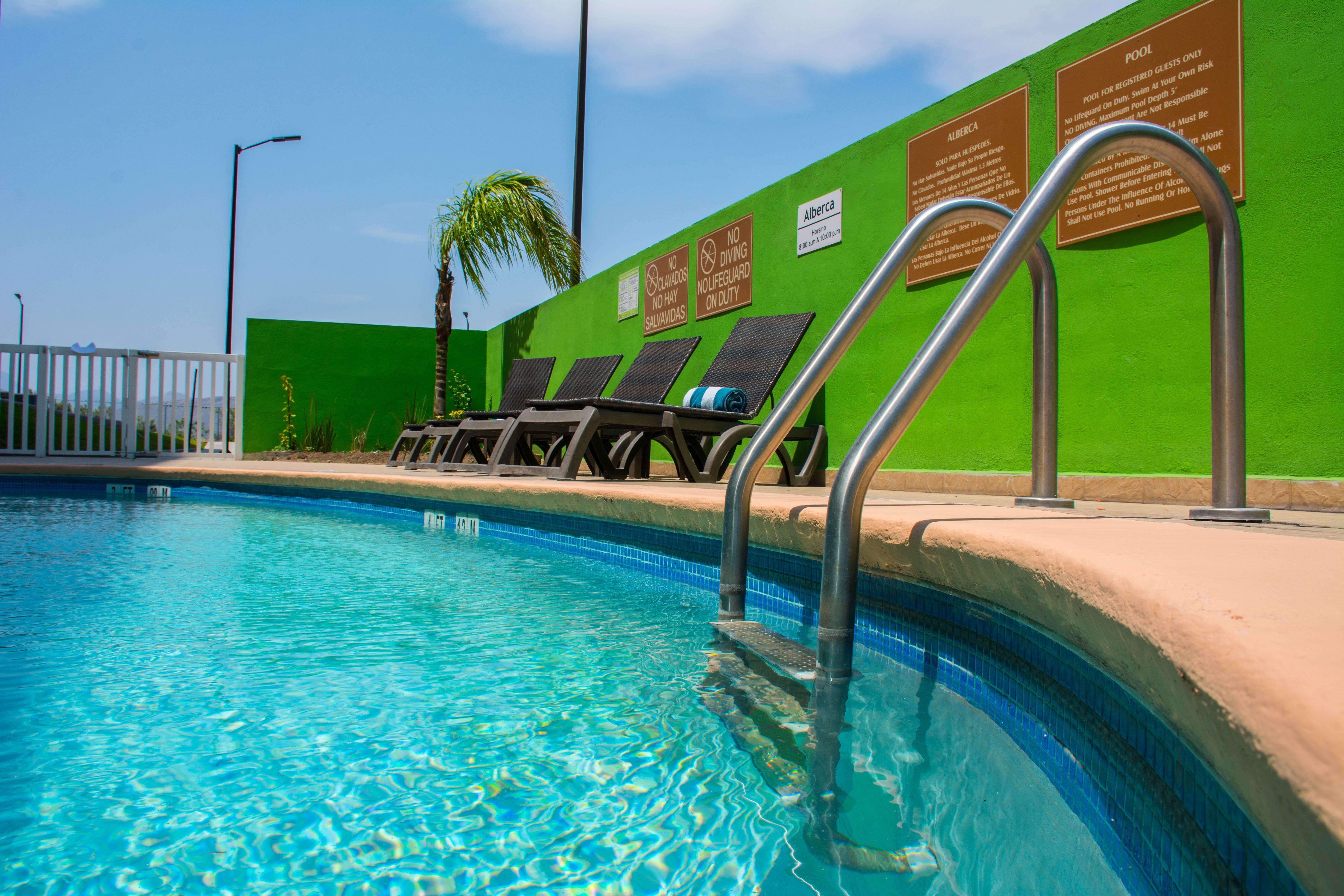 Holiday Inn Express Saltillo Zona Aeropuerto By Ihg מראה חיצוני תמונה