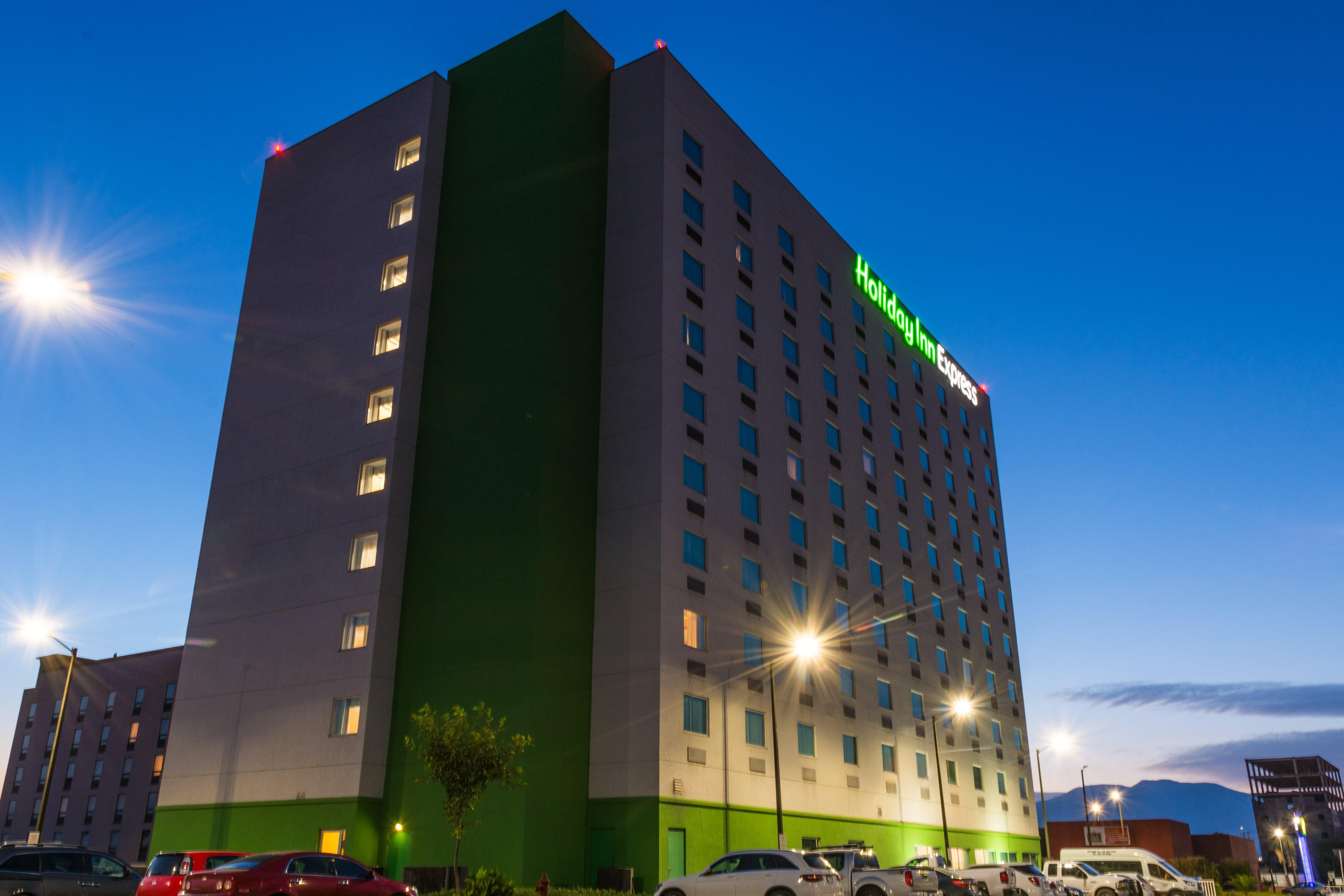 Holiday Inn Express Saltillo Zona Aeropuerto By Ihg מראה חיצוני תמונה
