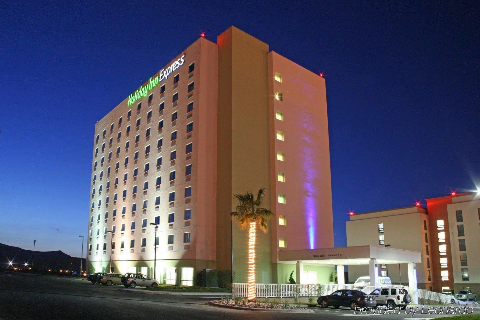 Holiday Inn Express Saltillo Zona Aeropuerto By Ihg מראה חיצוני תמונה