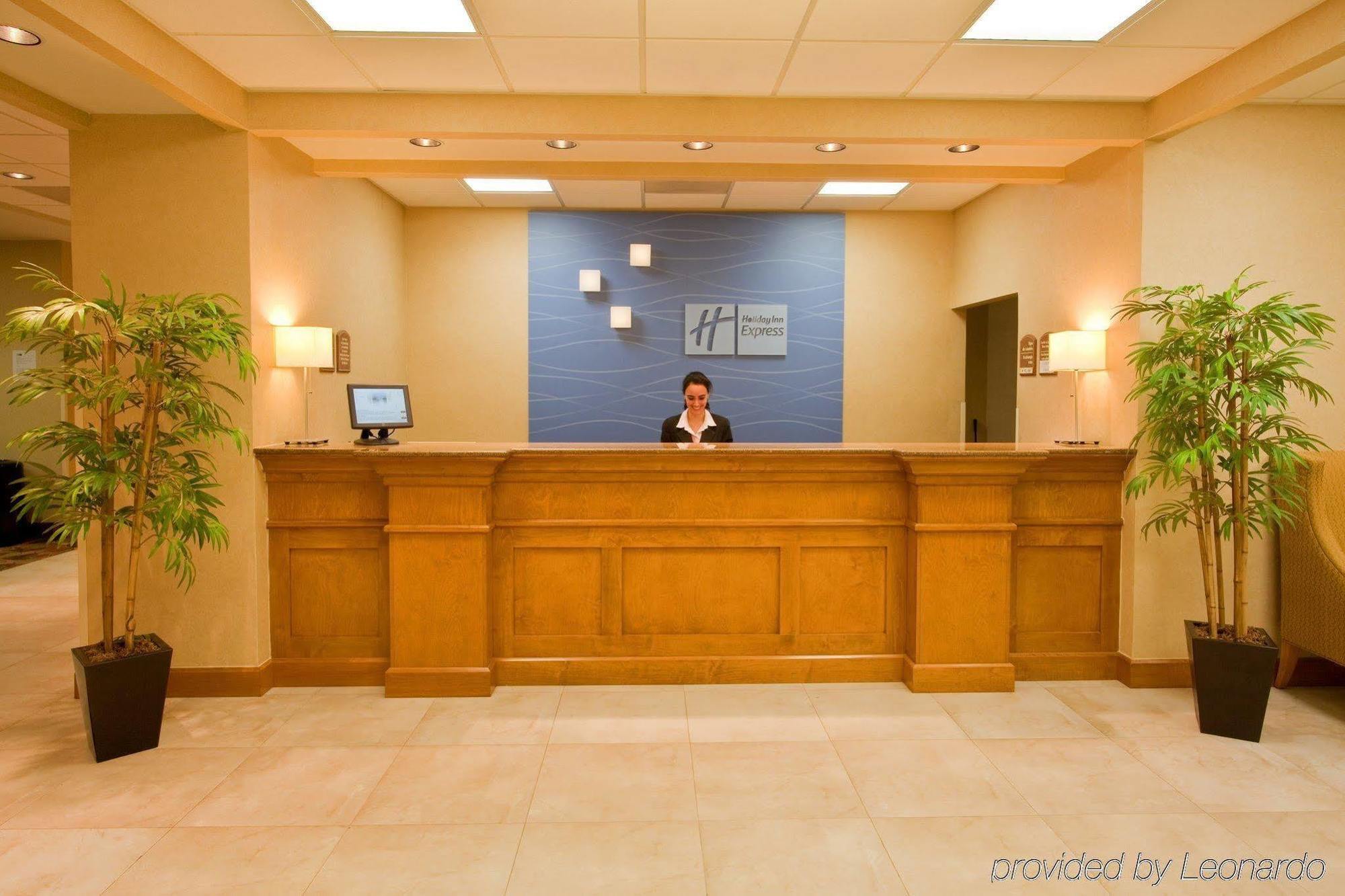 Holiday Inn Express Saltillo Zona Aeropuerto By Ihg מראה חיצוני תמונה